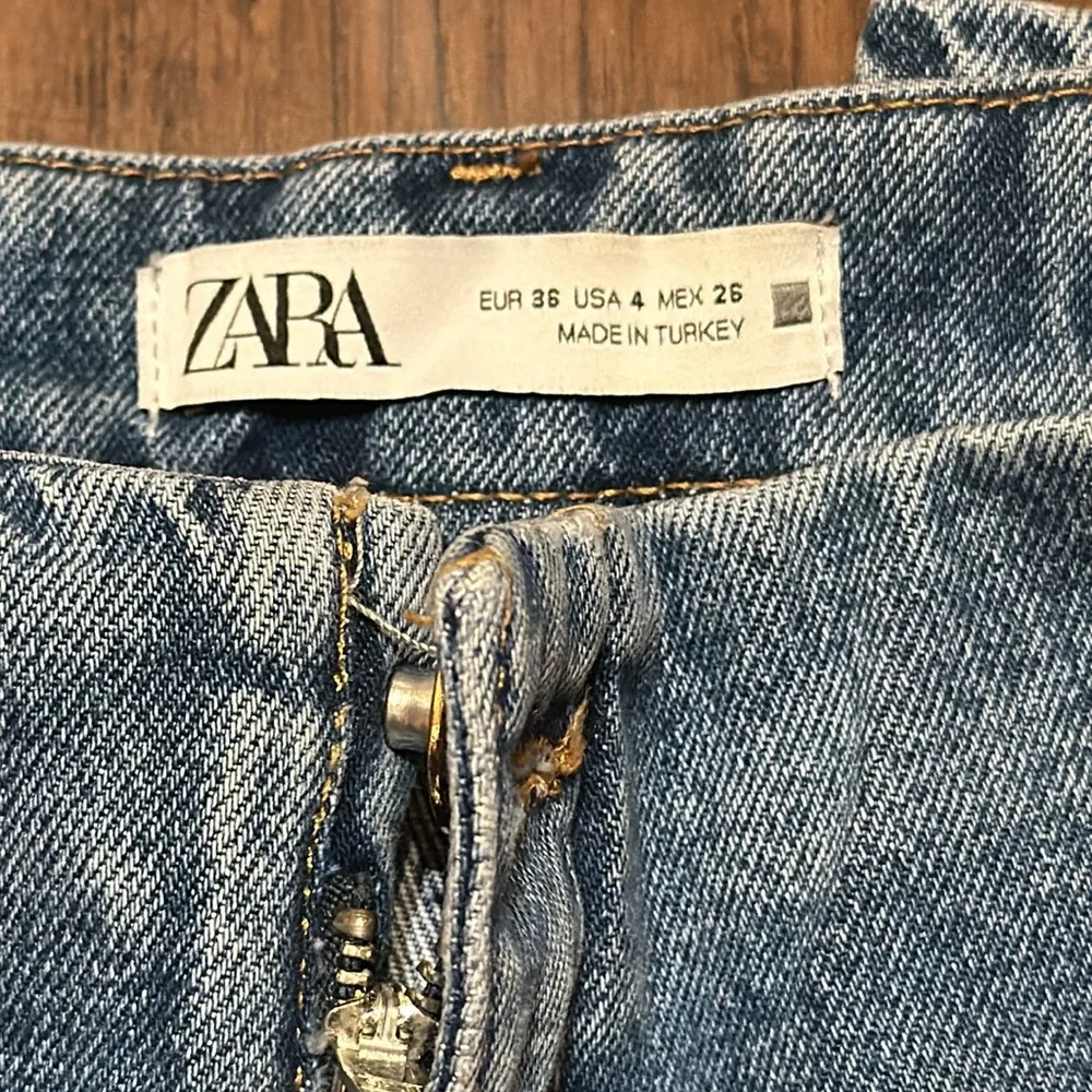 High Waist Cropped Flare Jeans Gold Button Details - Image 11