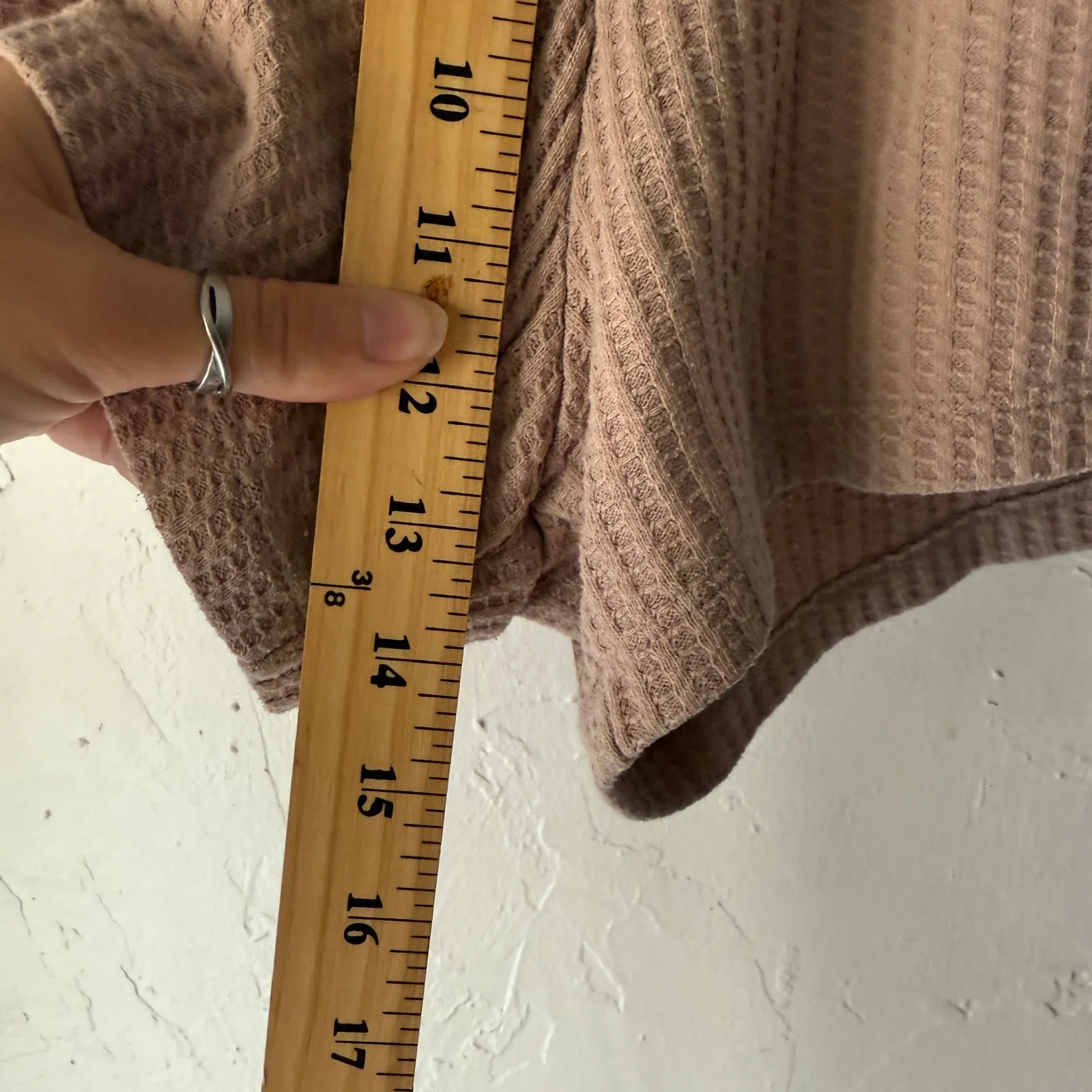 Old Navy Brown Waffle Knit Lounge Shorts Size M‎ Loungewear Henley - Image 7