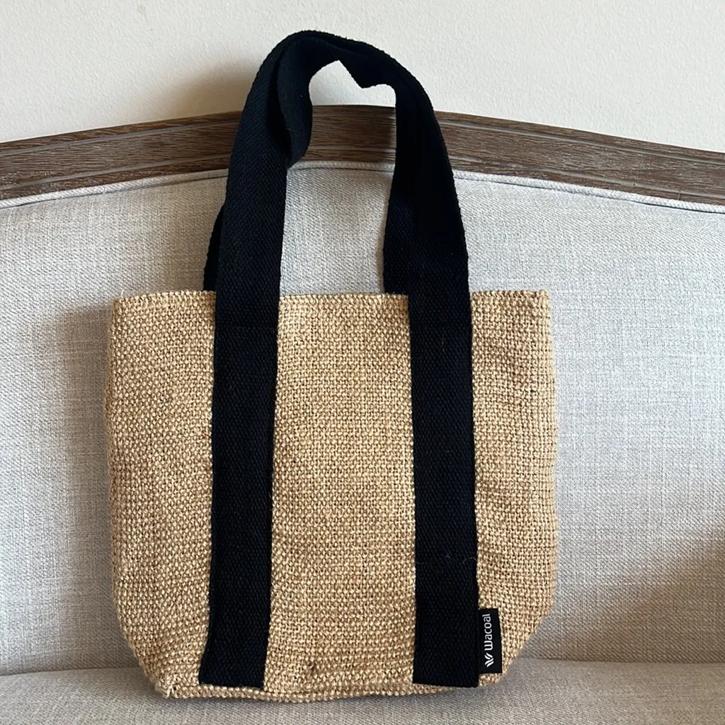 Wacoal Raffia Straw Tote with Detachable Wristlet‎ - Image 9