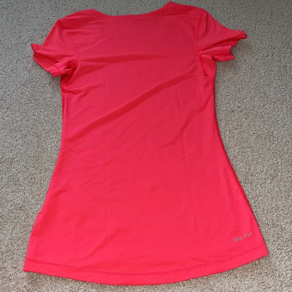 Women’s Nike Pro Shirt - Image 4