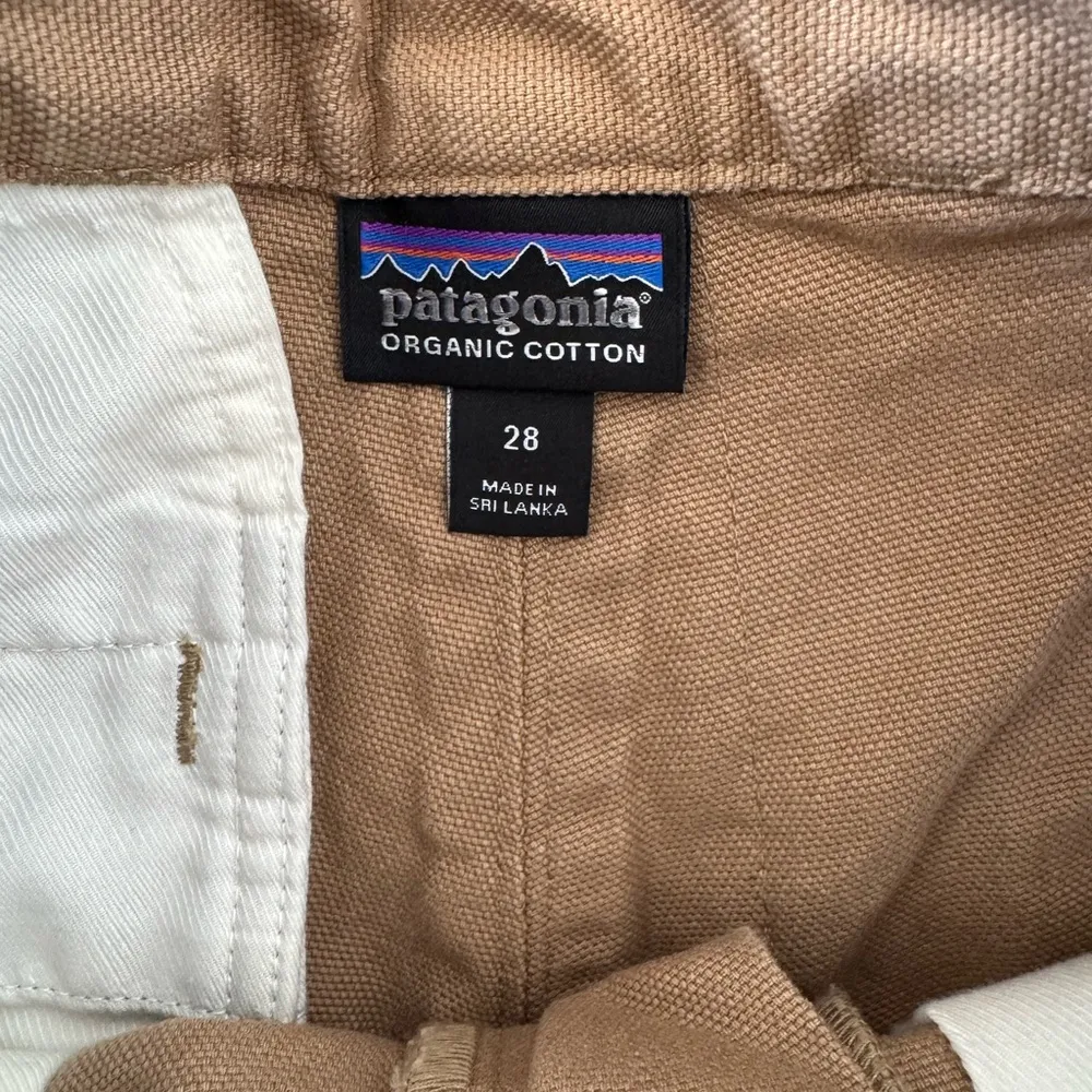 Patagonia Tan High Waist Shorts Classic Casual Design - Image 4