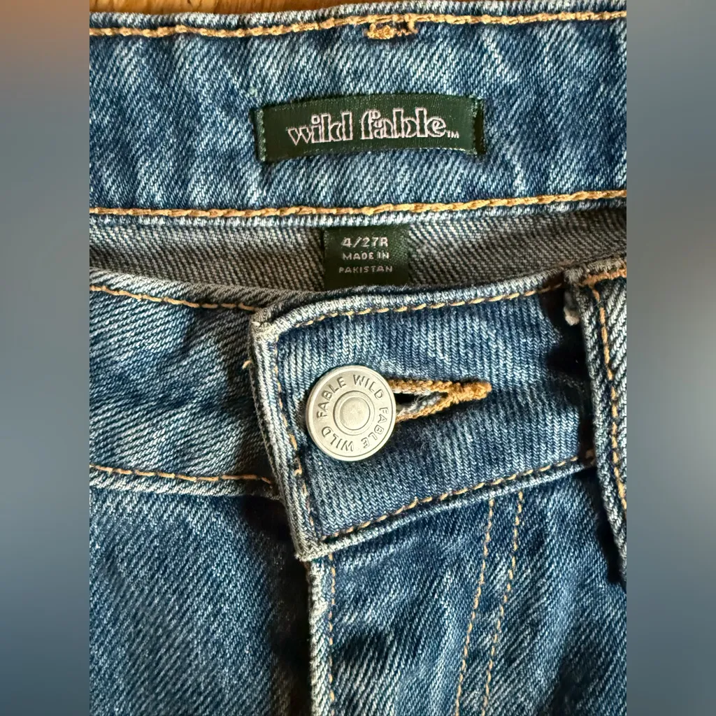 Wild Fable High Rise Baggy Distressed Jeans - Size 4 / 27 - Worn Twice - Image 3