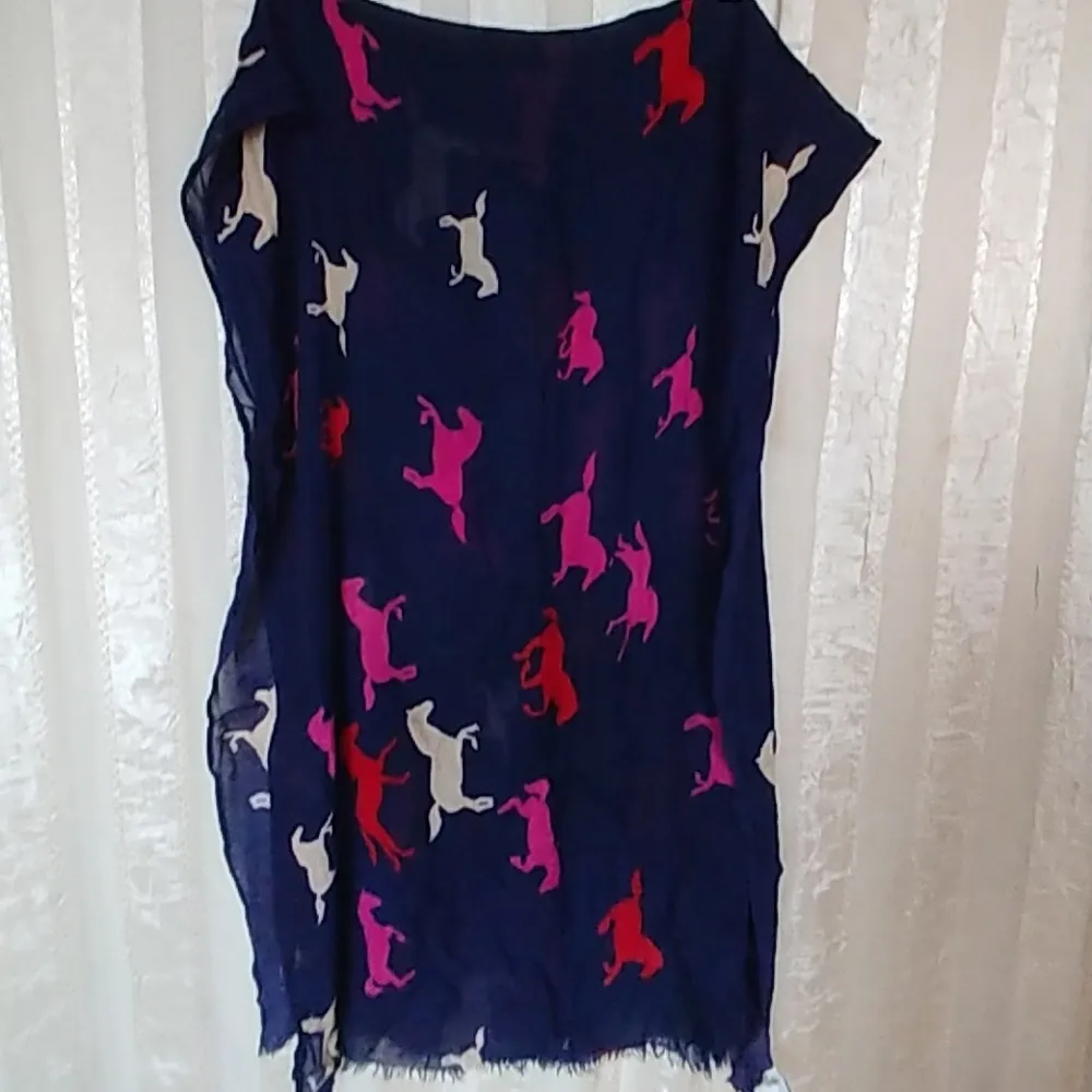 Old Navy Women's Scarf Horse Design - Image 2