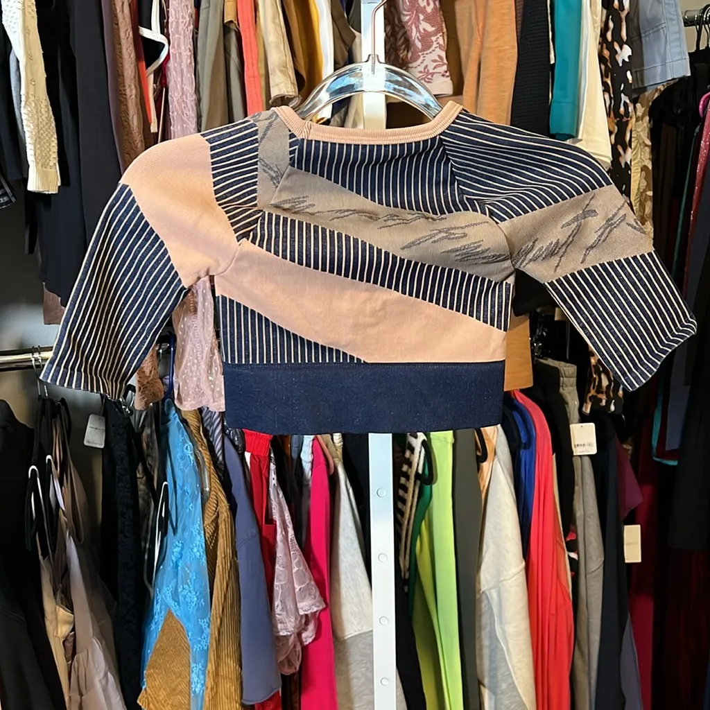 NWOT free people movement crop top unique printed Tan Size XS - Image 3