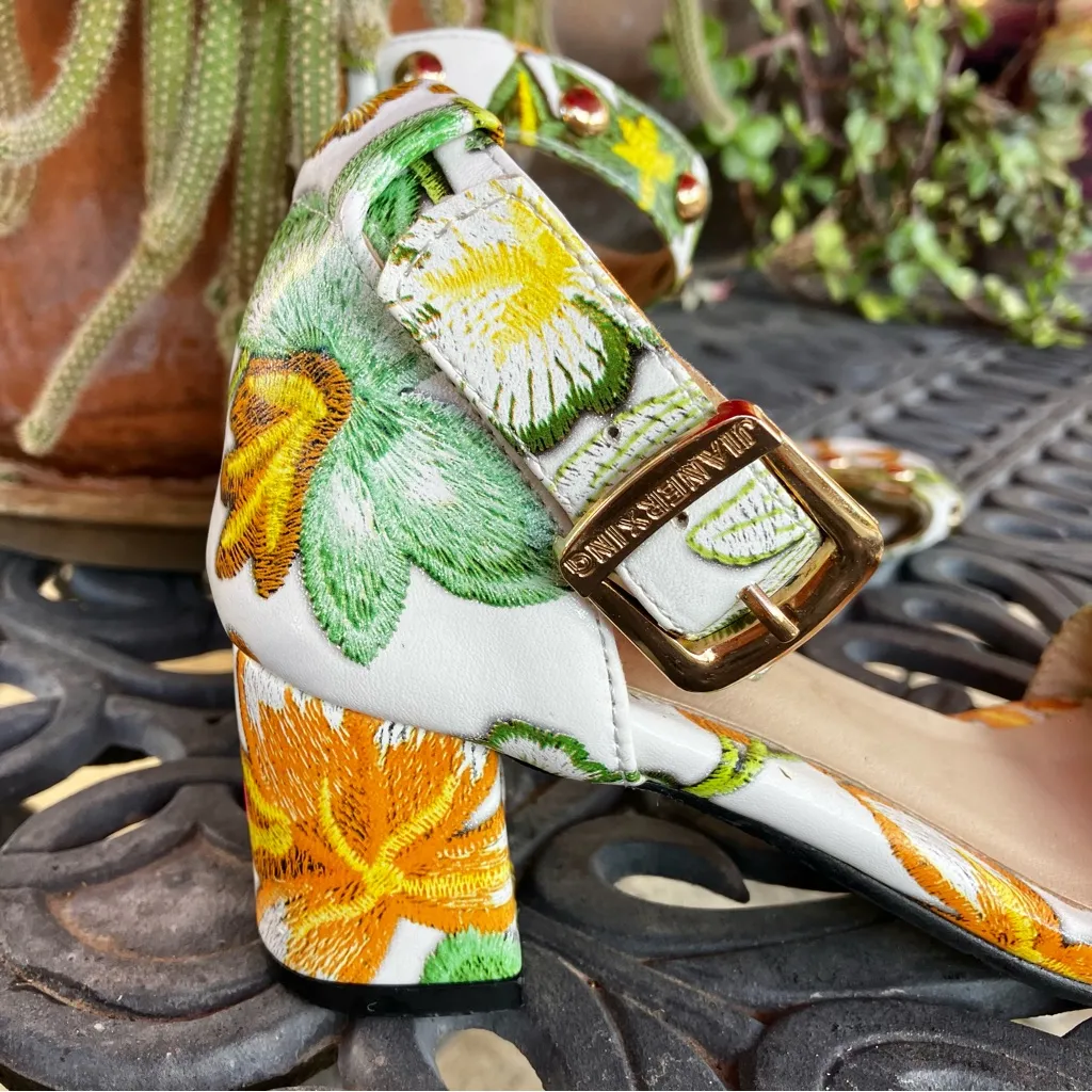 Floral studded short block heels Size 5 - Image 3