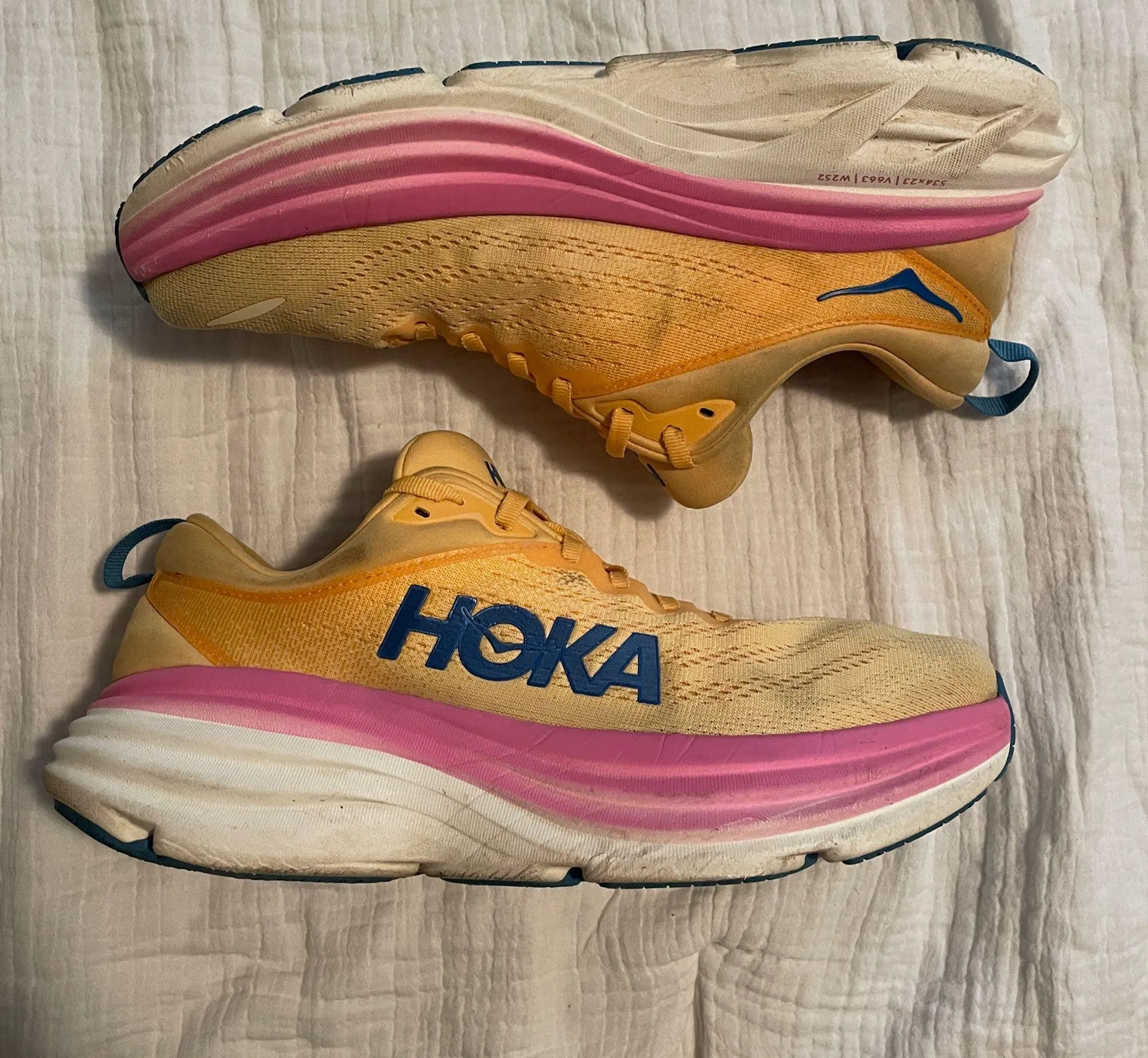 Hoka Bondi 8 Orange/Pink - Image 2