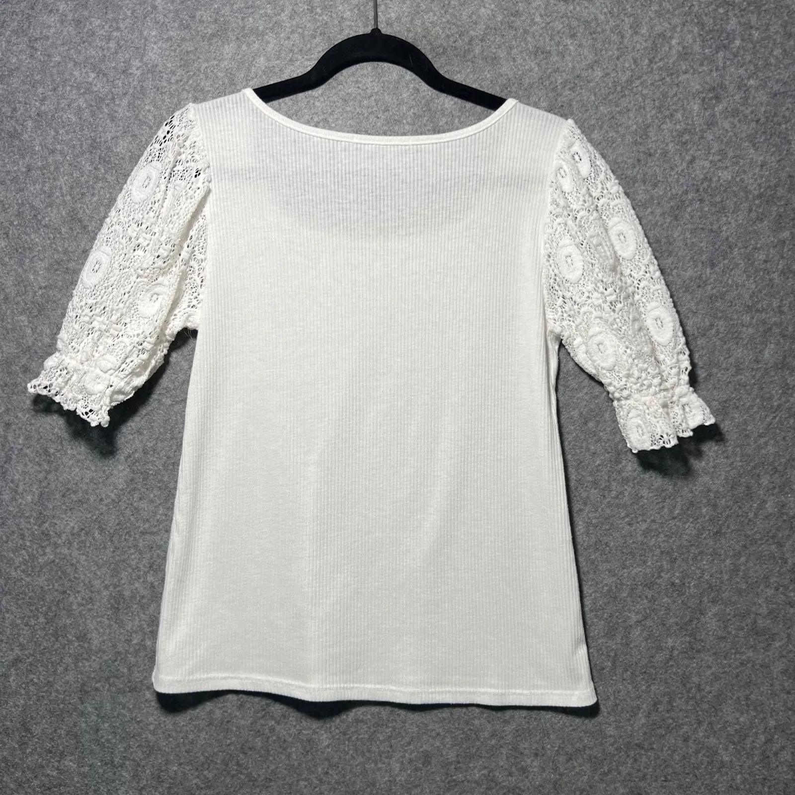 Kim & Cami White Ribbed Puff Sleeve Lace Top T Shirt Women Medium Size undefined - Image 6