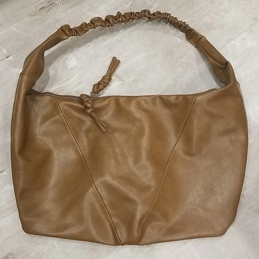 💕MONSERAT DE LUCCA by ANTHROPOLOGIE💕Slouchy Hobo Bag Faux Leather Brown - Image 2