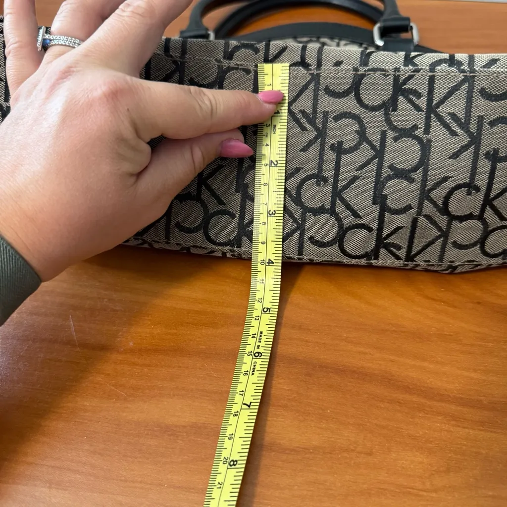 Calvin Klein Monogram‎ Shoulder Bag Tan Black Satchel Purse Leather Detail - Image 5