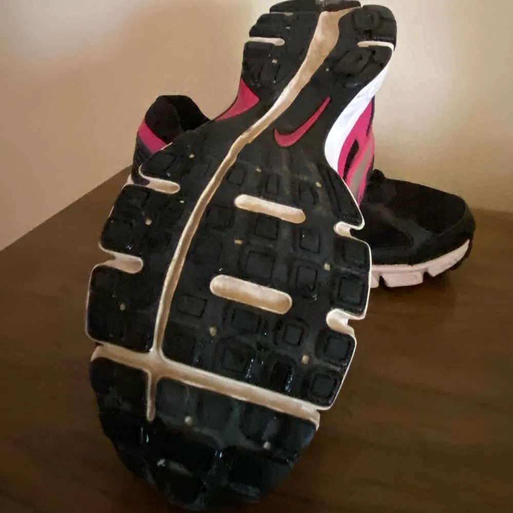 Womens Nike Downshifter 5 Black & Pink Athletic | Running | Yoga | Gym Shoes - Image 5