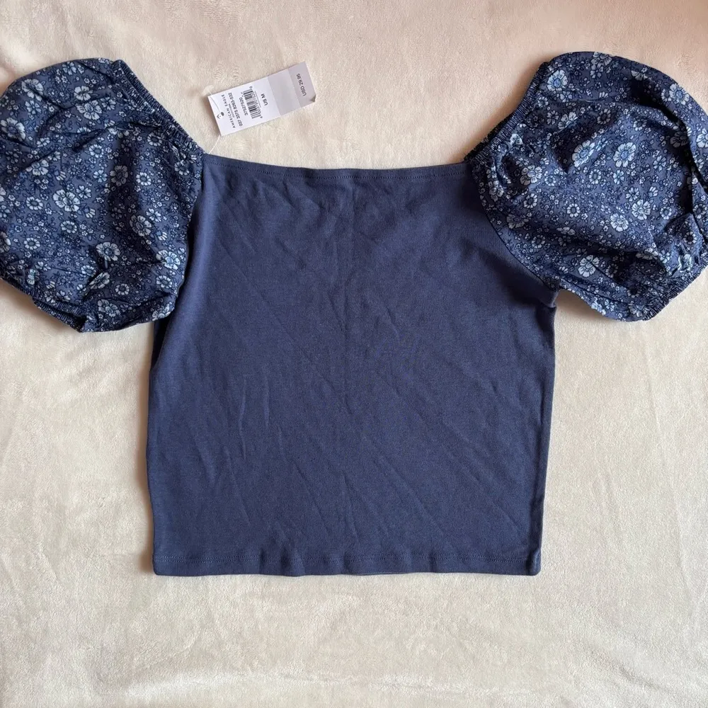 NWT AE Crop Floral Puffer Top - Image 3