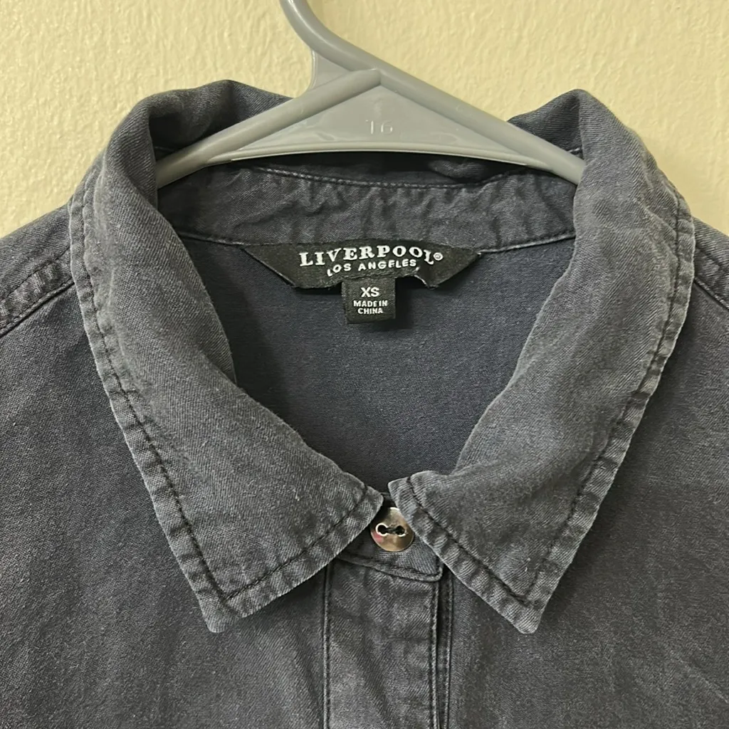 Liverpool Charcoal Grey Casual Button-Down Blouse Sz XS - Image 2