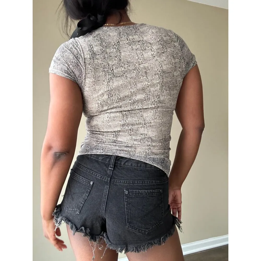 Buckle Red by BKE Y2K style Animal Print Keyhole Top Size XS - Image 4