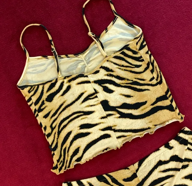 SKIMS set in bronze tiger print size S - Image 2