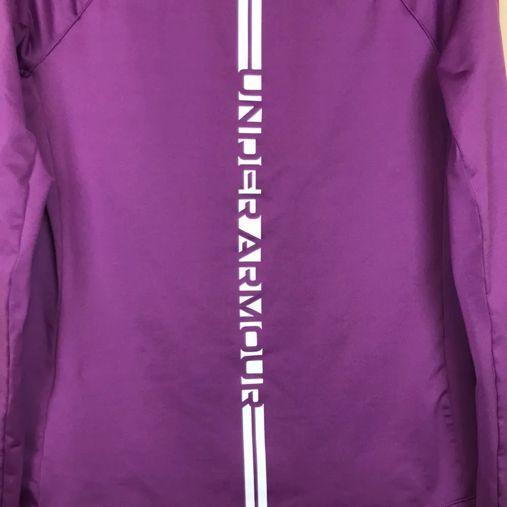 Under Armour Women’s Cold Gear Graphic Print Logo Purple Long Sleeve Shirt - Image 7