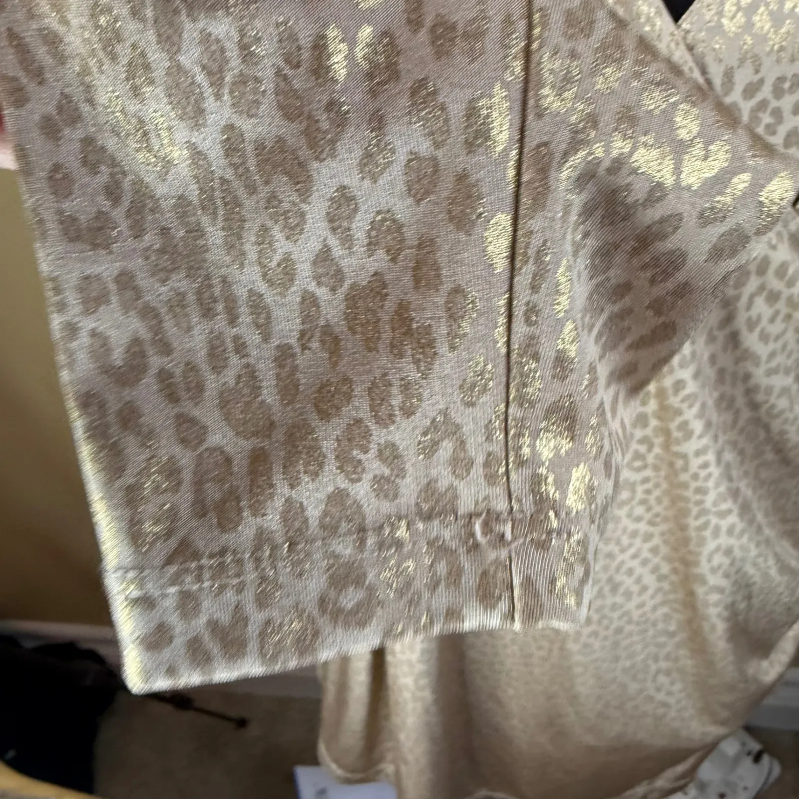 Travelers Collection by Chico's Animal Print Faux Wrap Top‎ Champagne Gold SZ 16 - Image 3