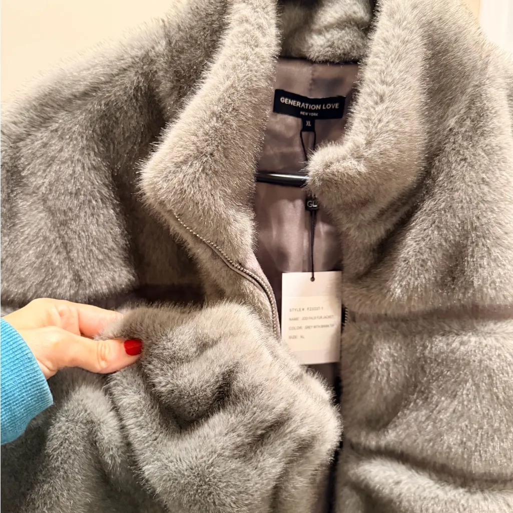 NWT women's Generation Love Jodi jacket faux fur size xl in gray - Image 10