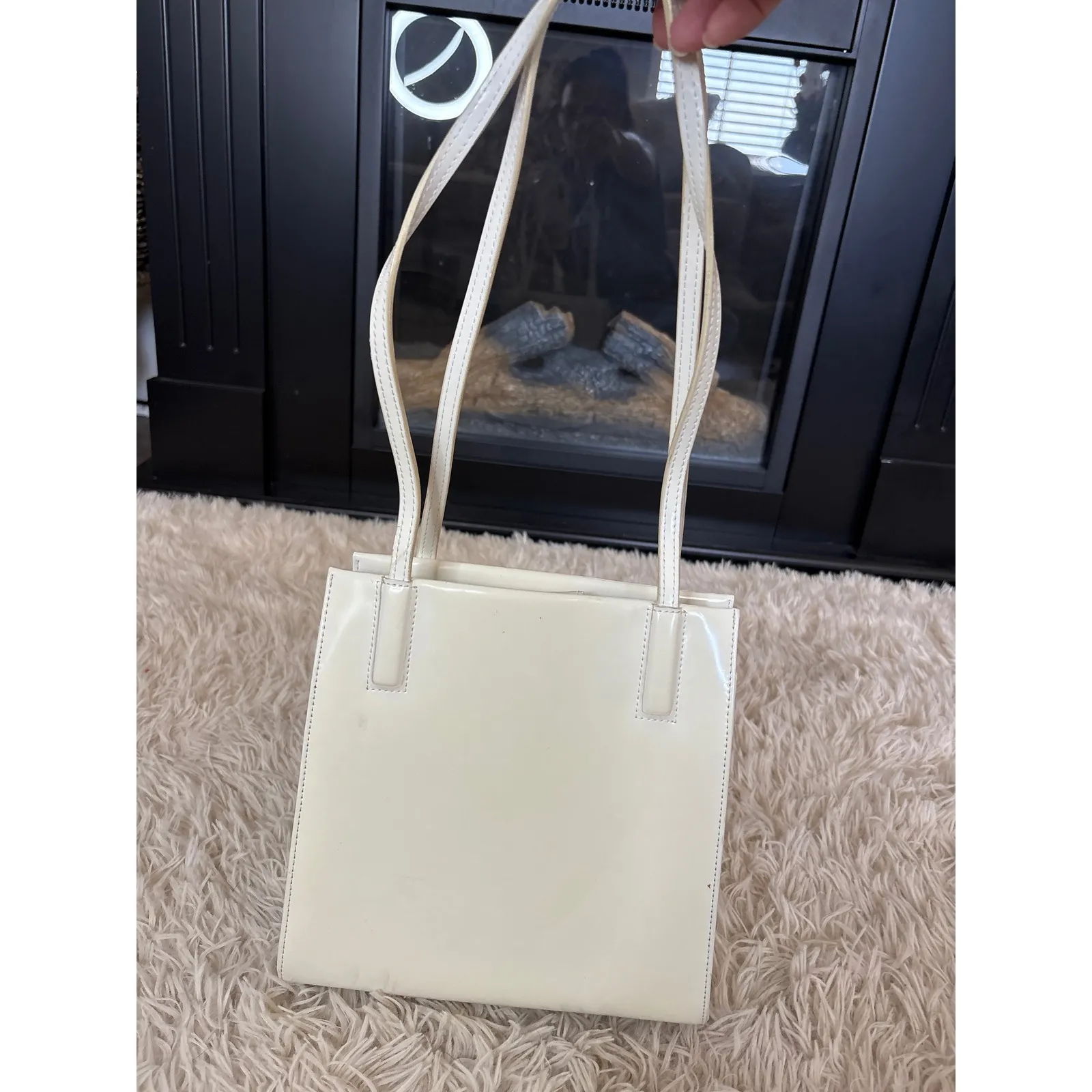 Vintage 1980's y2k GUESS Patent Faux Leather Tote Bag Cream Shoulder Handbag - Image 3