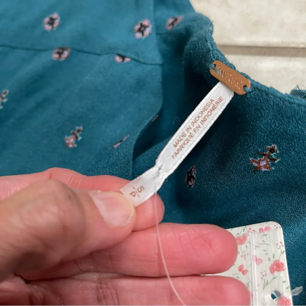 $128‎ NWT FREE PEOPLE SzS LOVE GROWS LONG SLEEVE ROMPER GREEN COMB - Image 11