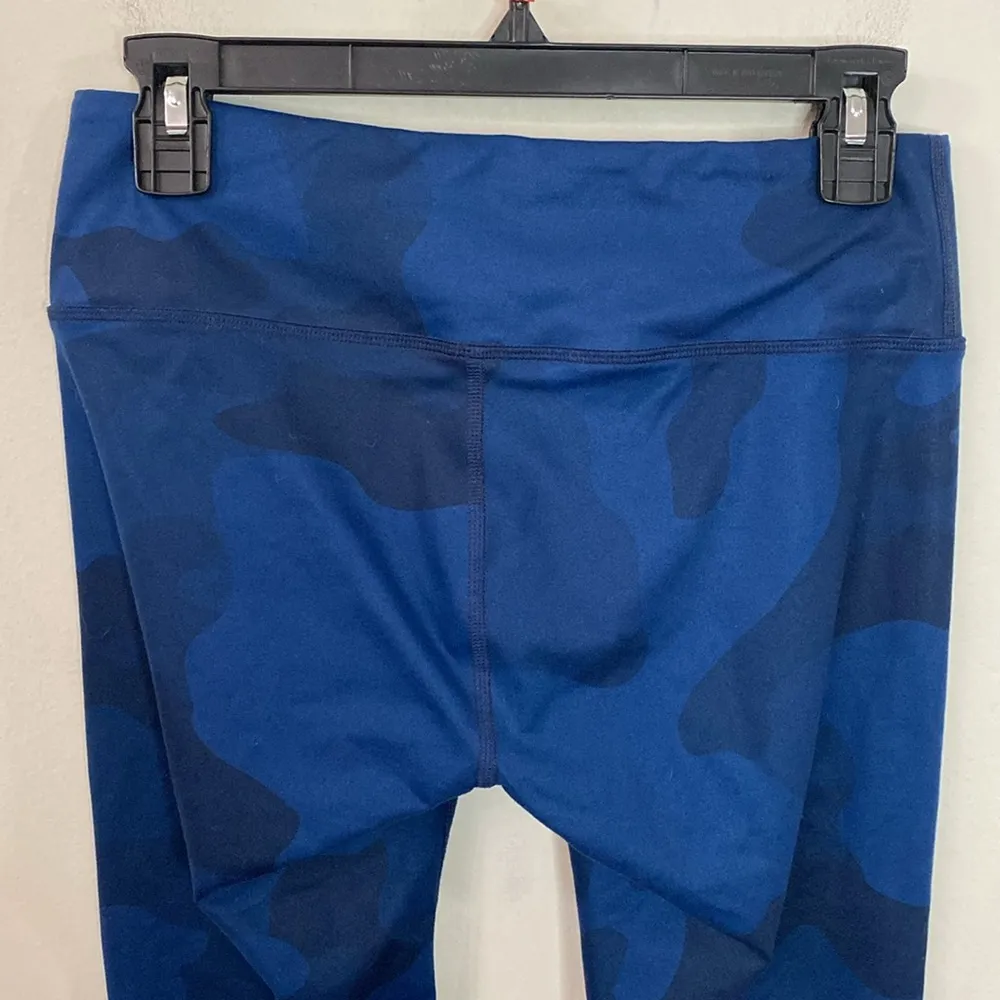 Alo Yoga Airbrush navy camouflage print mid rise leggings size S - Image 5