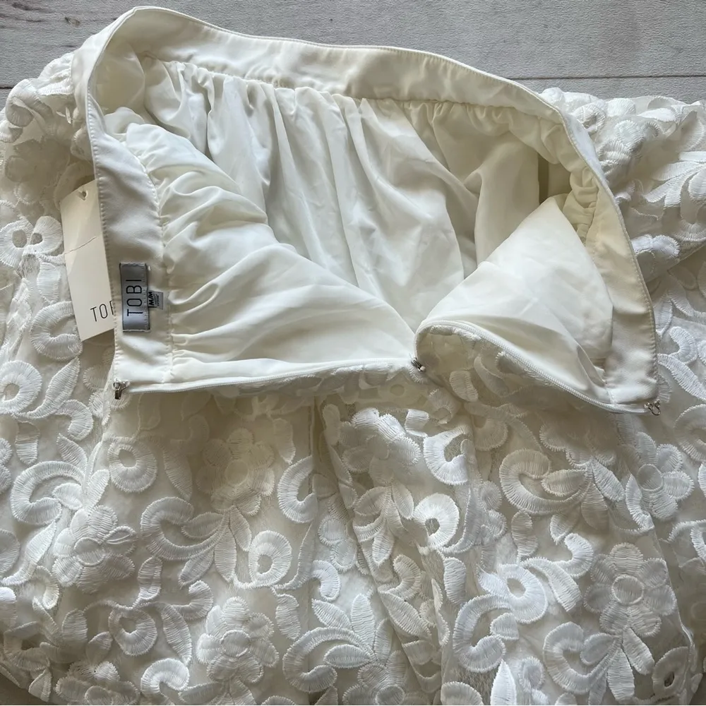 NWT Tobi Women’s  White Lace Skater Skirt Medium Coquette Girl - Image 4