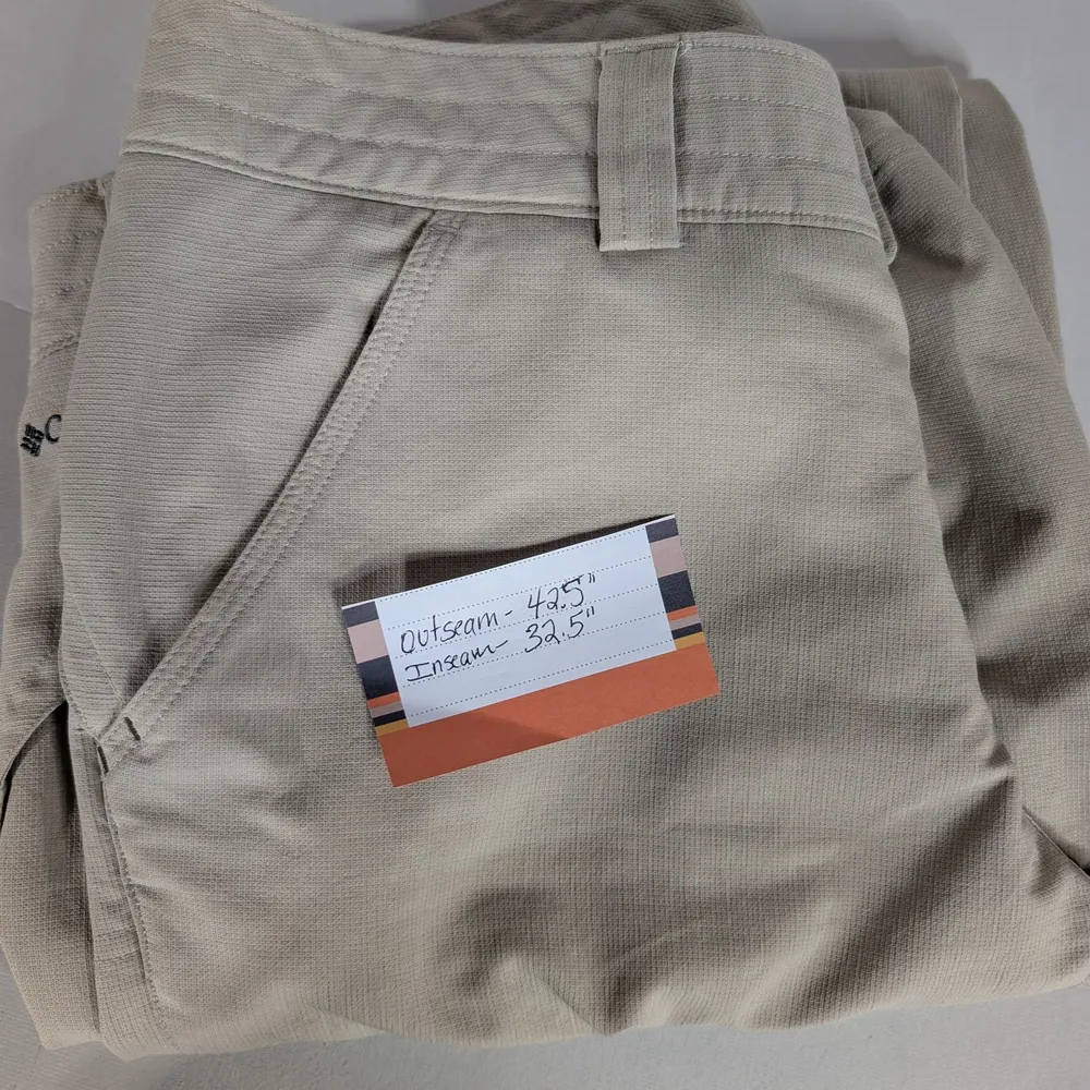 Columbia Titanium Khaki Pants Size 10 With Zip Off Legs - Image 12