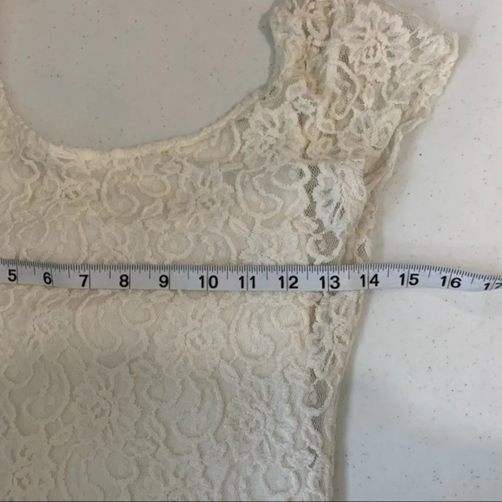 Abercrombie and Fitch lace cap sleeve fitted dress - Image 13