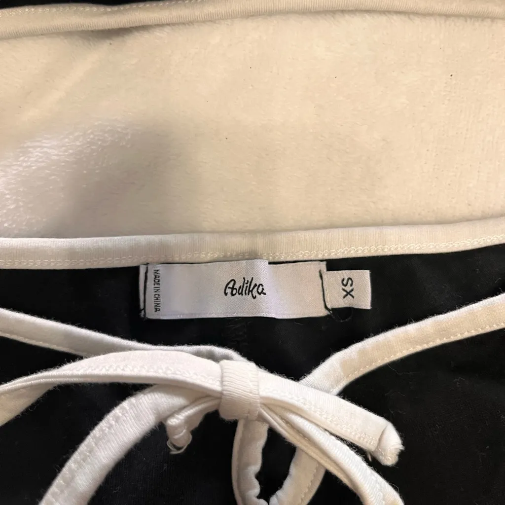 ADIKA 2 Piece Flare Leggings Crop Tank Halter Top Lounge Set Sz XS EUC - Image 3