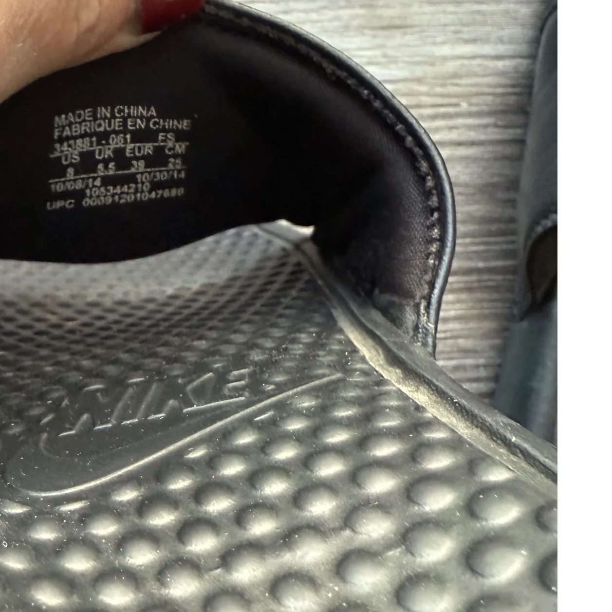 Nike Benassi JDI Women's Slides Black Pink Logo Size 8 - Image 4