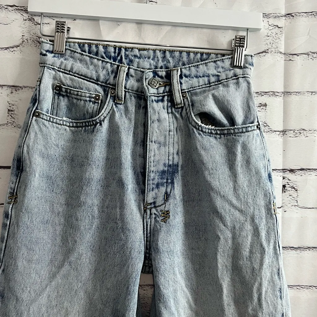 Ksubi Light Wash Straight Leg Jeans SZ 25 100% Cotton High Rise Denim Button Fly - Image 2