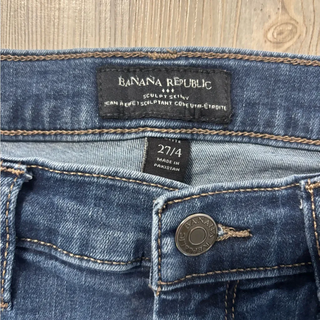 Banana Republic Women's Sculpt  Skinny Fit Jeans in Dark Blue size 27/4 Petite - Image 6