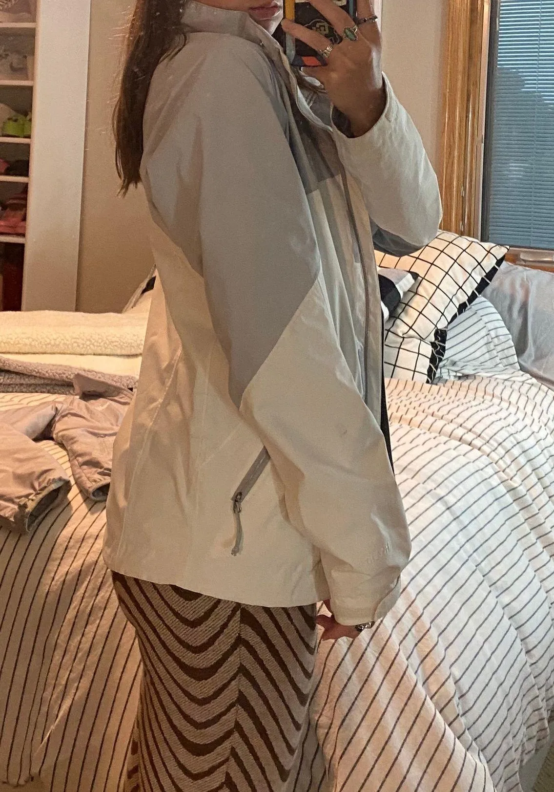 The North Face white ski jacket - Image 7