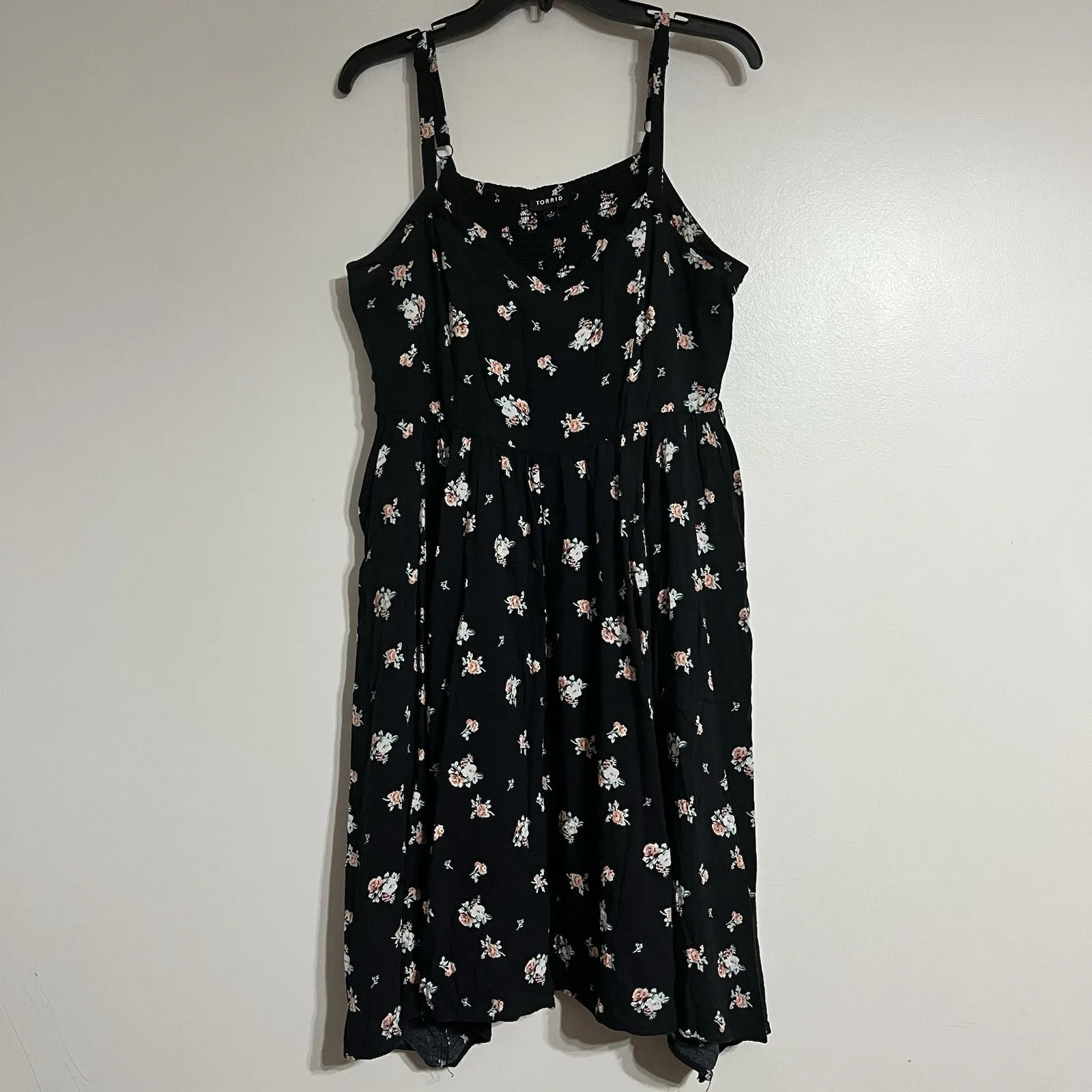 TORRID Womens Plus Size 1 1X 14-16 Black Floral Challis Sharkbite Summer Dress - Image 3