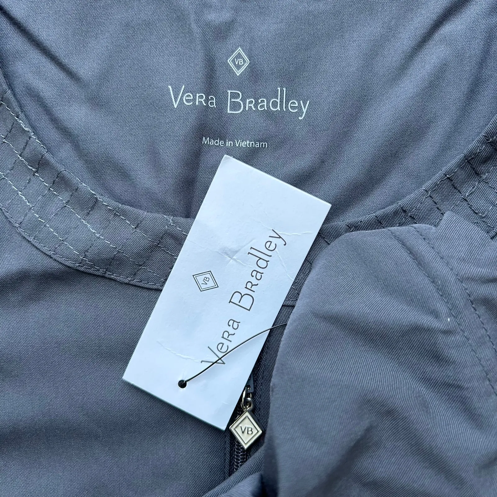 Vera Bradley  Pewter Julia Warm Up Scrub Jacket Size Medium - Image 9