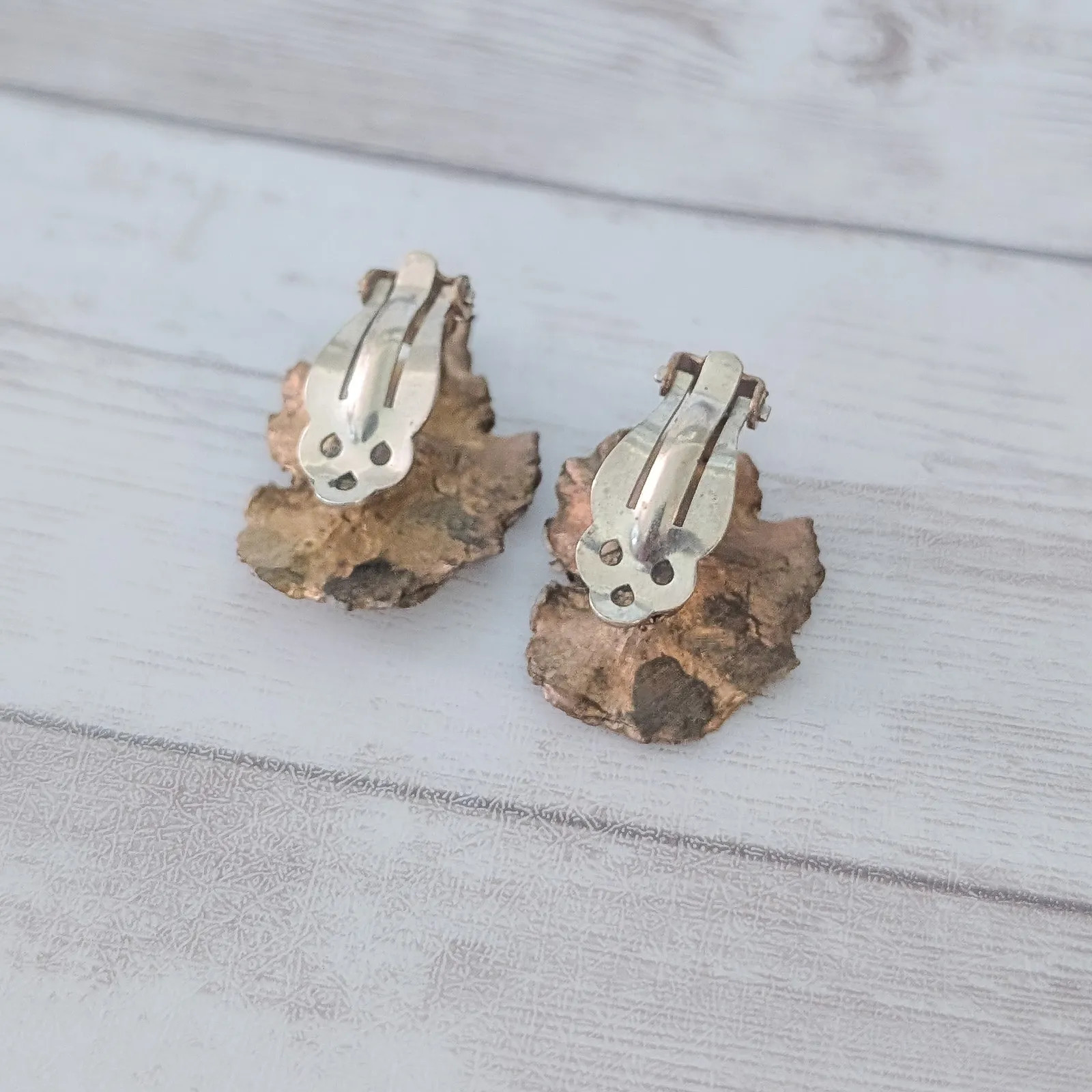 Vintage Clip On Earrings Fall Tones Leaf Like - Image 6
