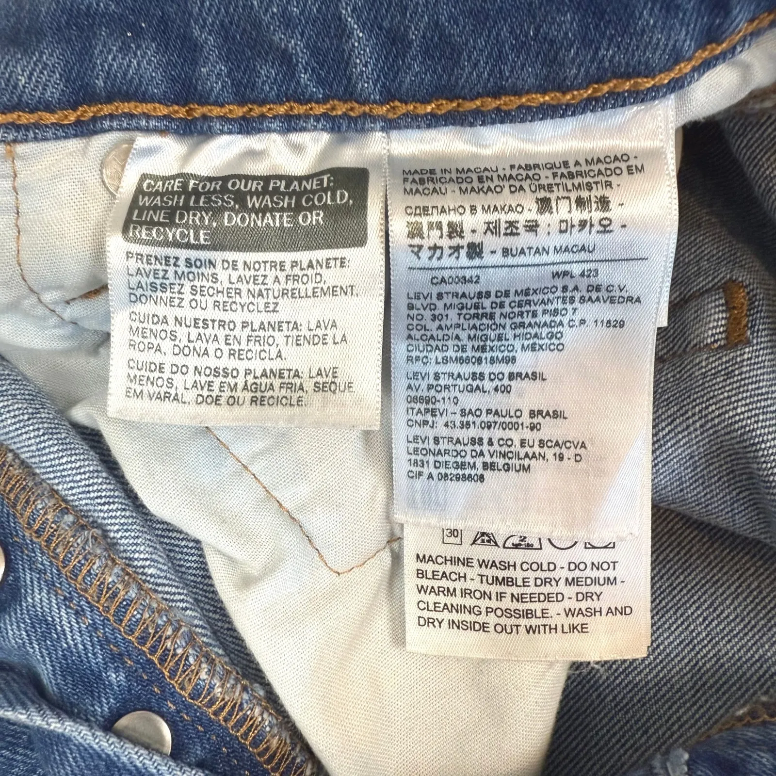 Levi's 501 Denim Shorts Women's Size 34 Blue Jean Cut Off Frayed Hem‎ Casual - Image 7