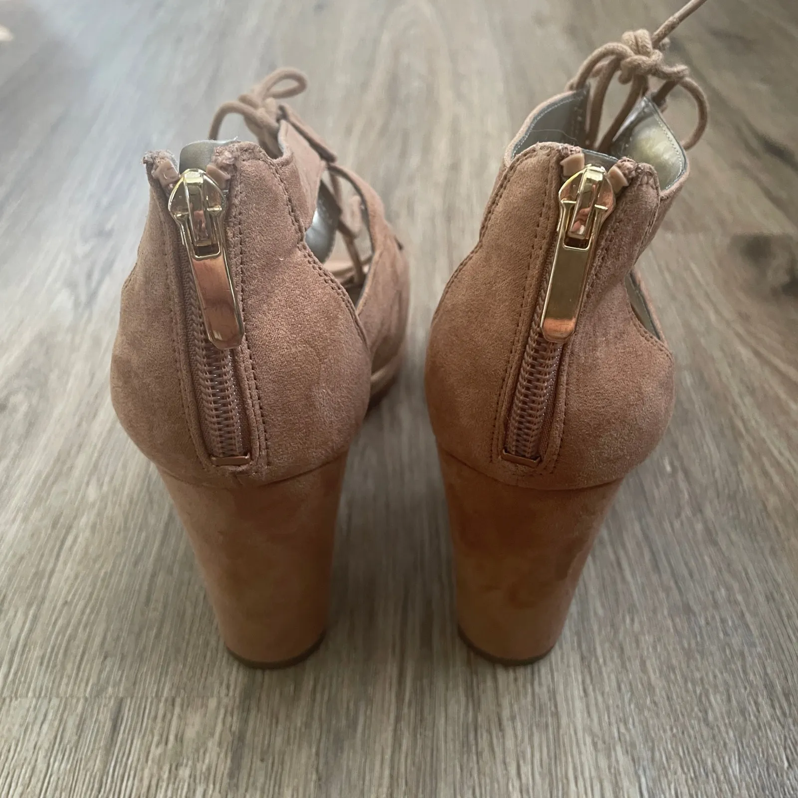 Francesca's Block Heel Sandals size 7 Faux Suede Lace Up Open Toe Boho Chic Shoe - Image 8