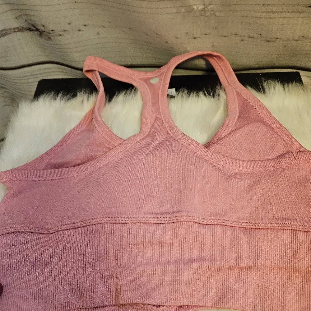 Yogalicious pink sports bra medium - Image 5
