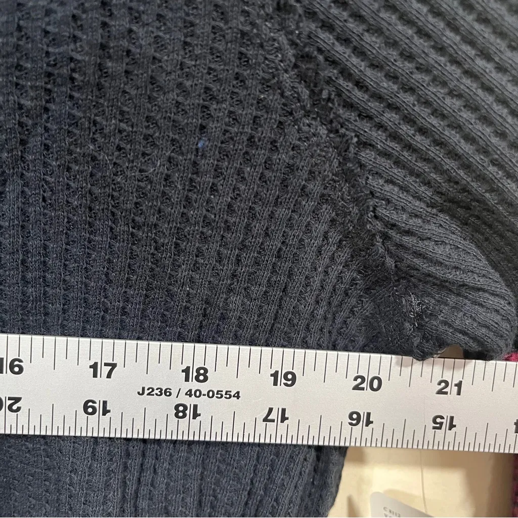 NWT We The People Free People Mod About You Cuff Raglan In Size small - Image 7