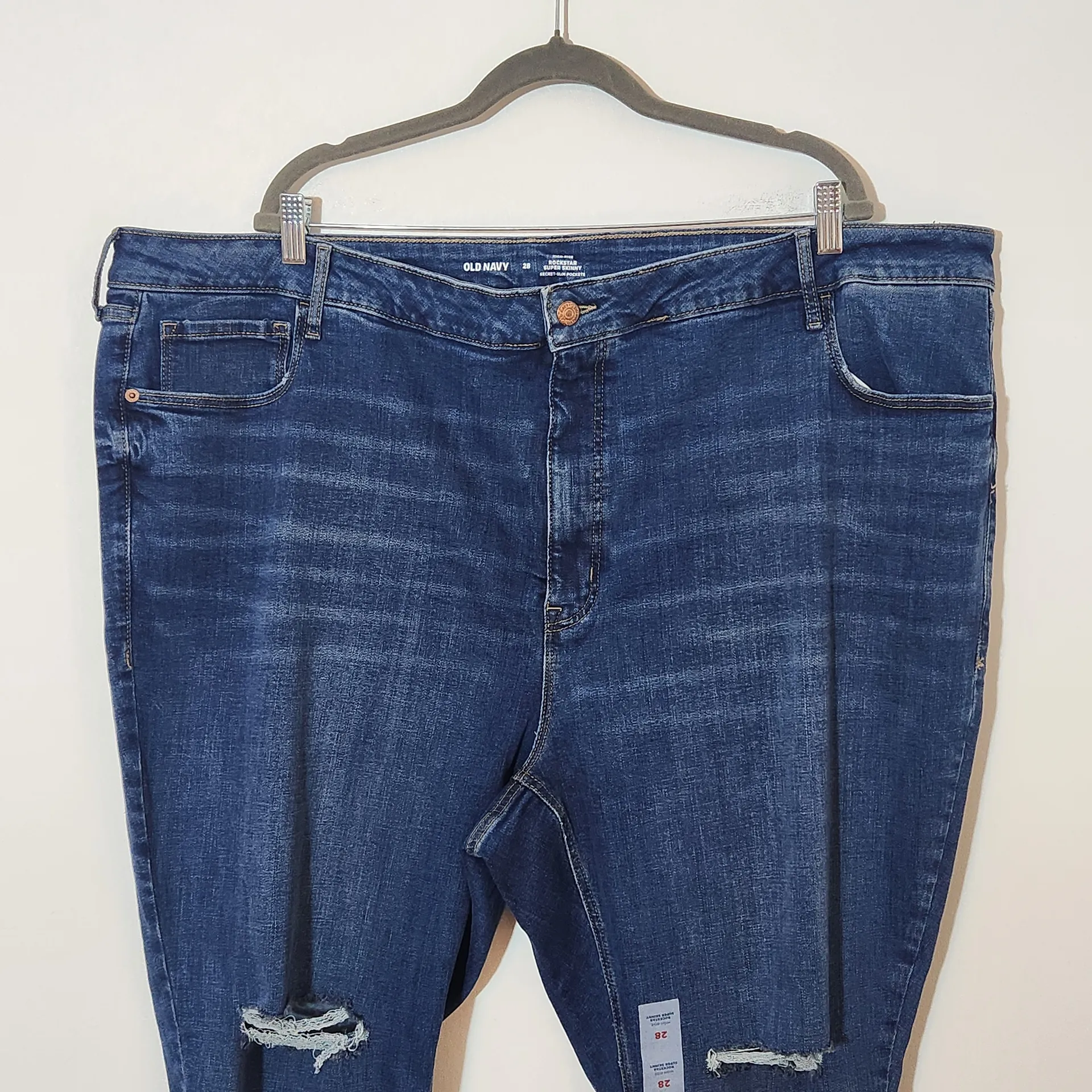 Old Navy Skinny Distressed Jeans NWOT Size 28 Old Navy Distressed Denim - Image 3