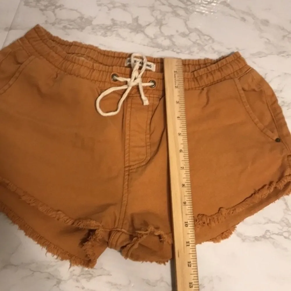 Billabong Cutoff Shorts Raw Hem Drawstring Waist size medium - Image 8