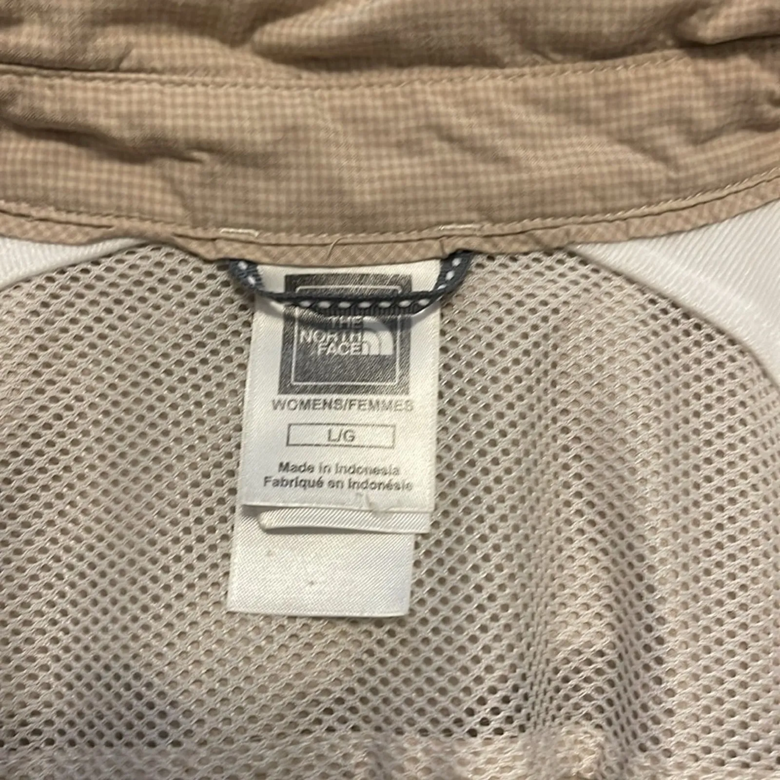 The North Face Women’s Vented Button Down Sz L - Image 7