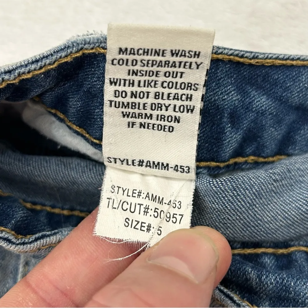 Ashley Mason Mid Rise Skinny Cropped Disyressed Light Wash Denim Jeans Womens 5. - Image 8