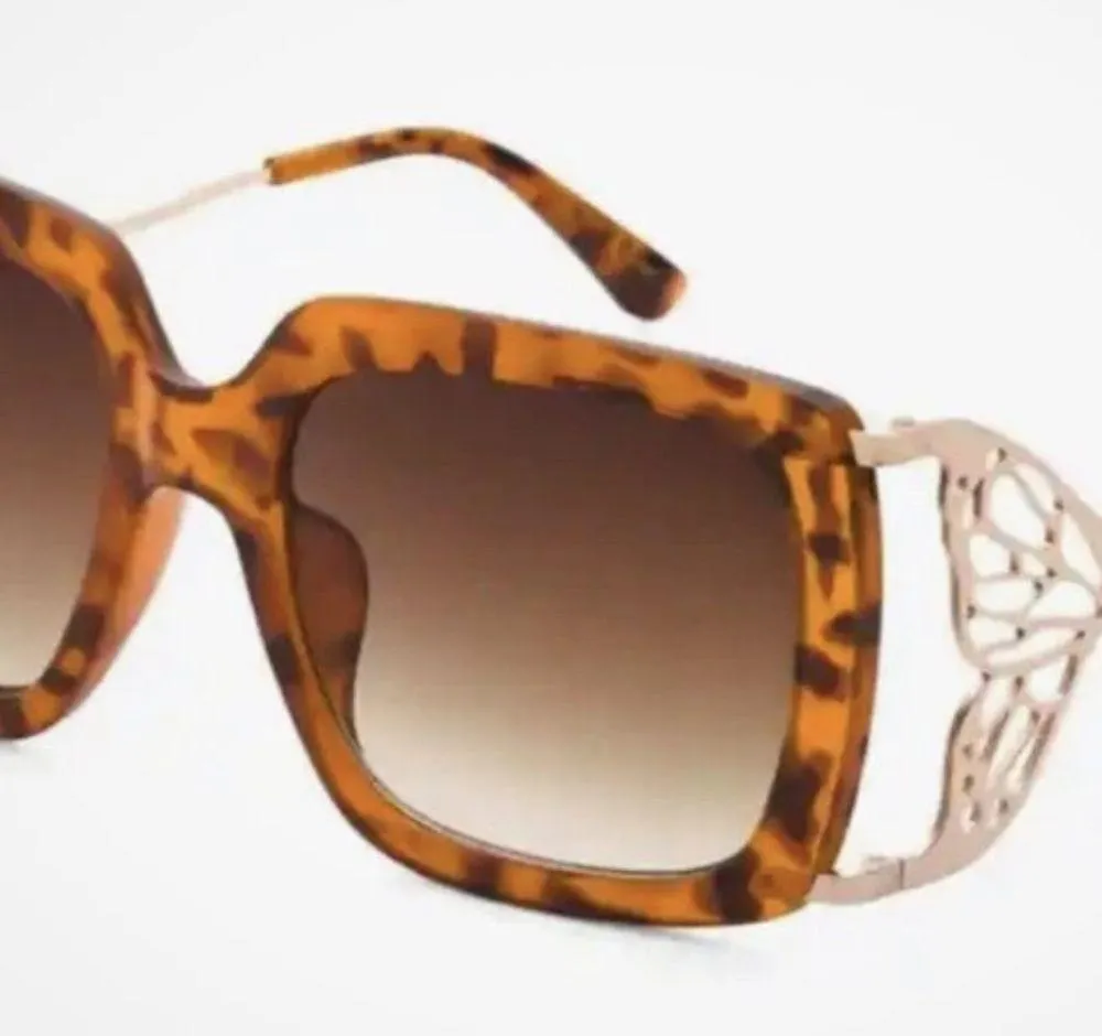 BETSEY JOHNSON Large Tortoise Square with Gold Temple Sunglasses - Image 8