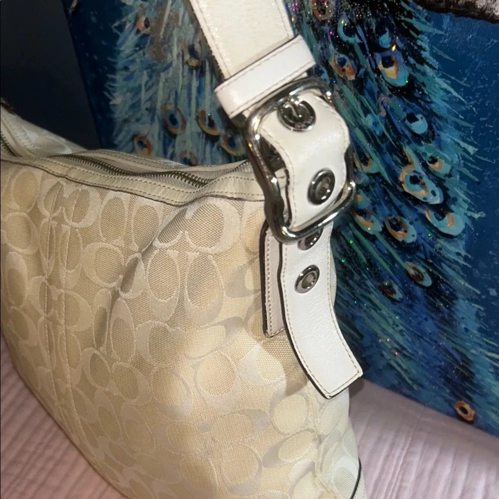 Coach Cream Signature Monogram Crossbody/ Shoulder Bag - Image 8