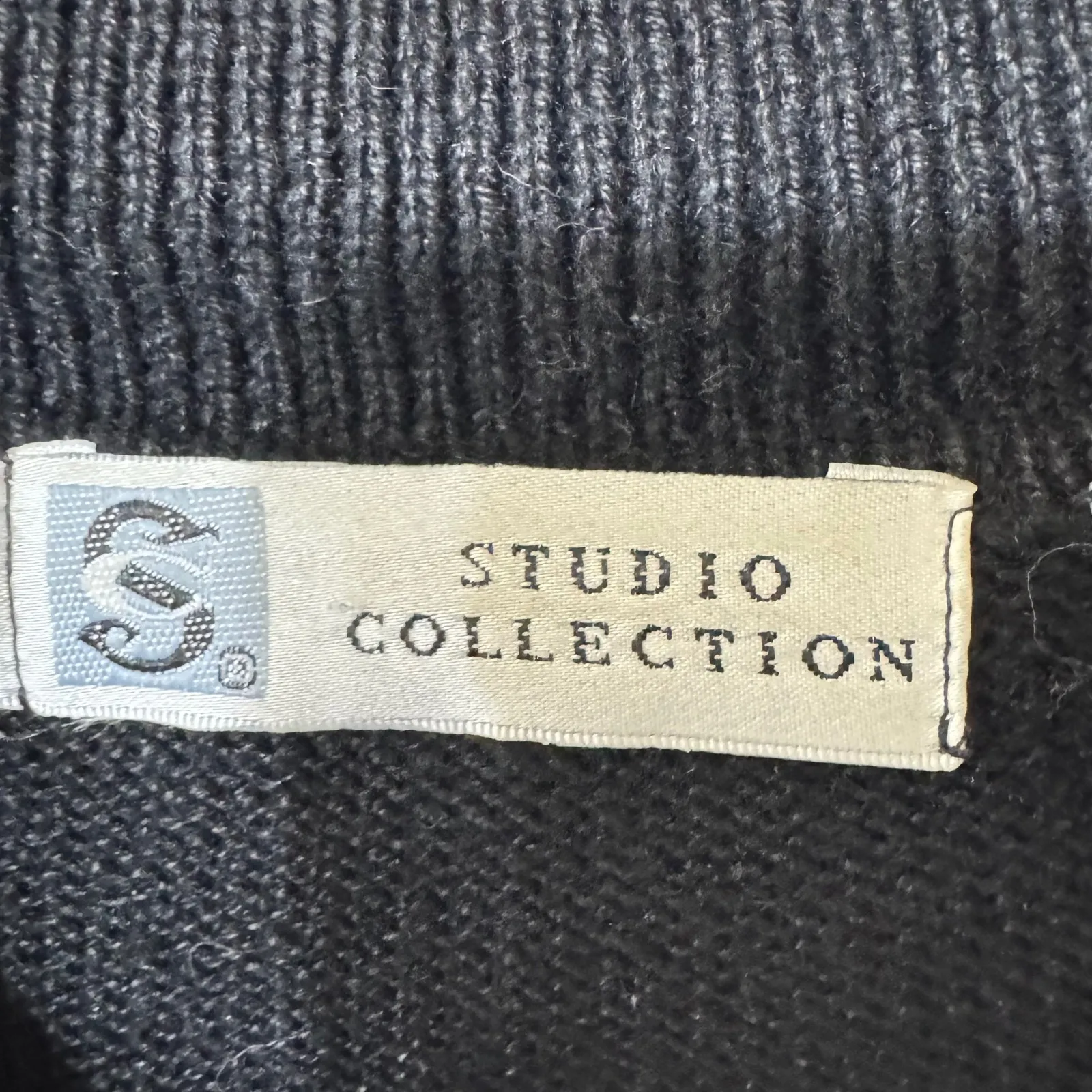 VTG Studio Collection Black Gingerbread Woman Christmas Embroidered Sweater XL - Image 2