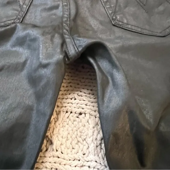 MOTHER Stunner Zip‎ Ankle Step Fray Jeans If you think I'm sexy 25 Glossy Black - Image 10