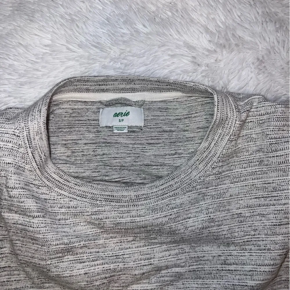 Aerie Heather Gray Oversized Crewneck size Small can fit Medium - Image 4
