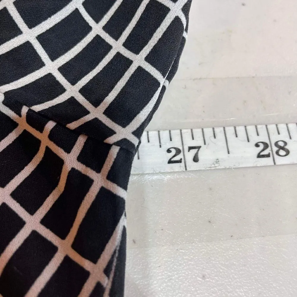 Torrid Womens Windowpane Plaid High Low Hem Split Neck Blouse Black White Size 2 - Image 3