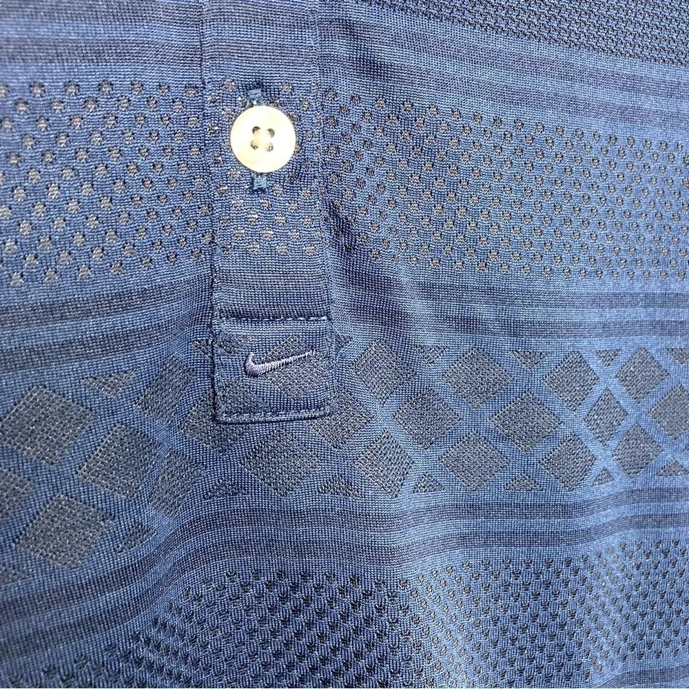 Nike golf polo shirt‎ size large - Image 2